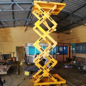 SCISSOR LIFT